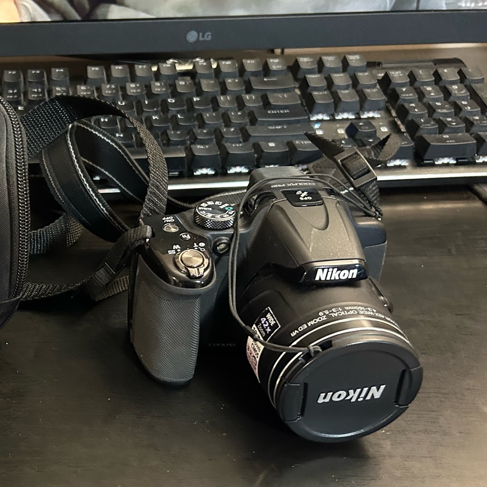 Nikon coolpix P520